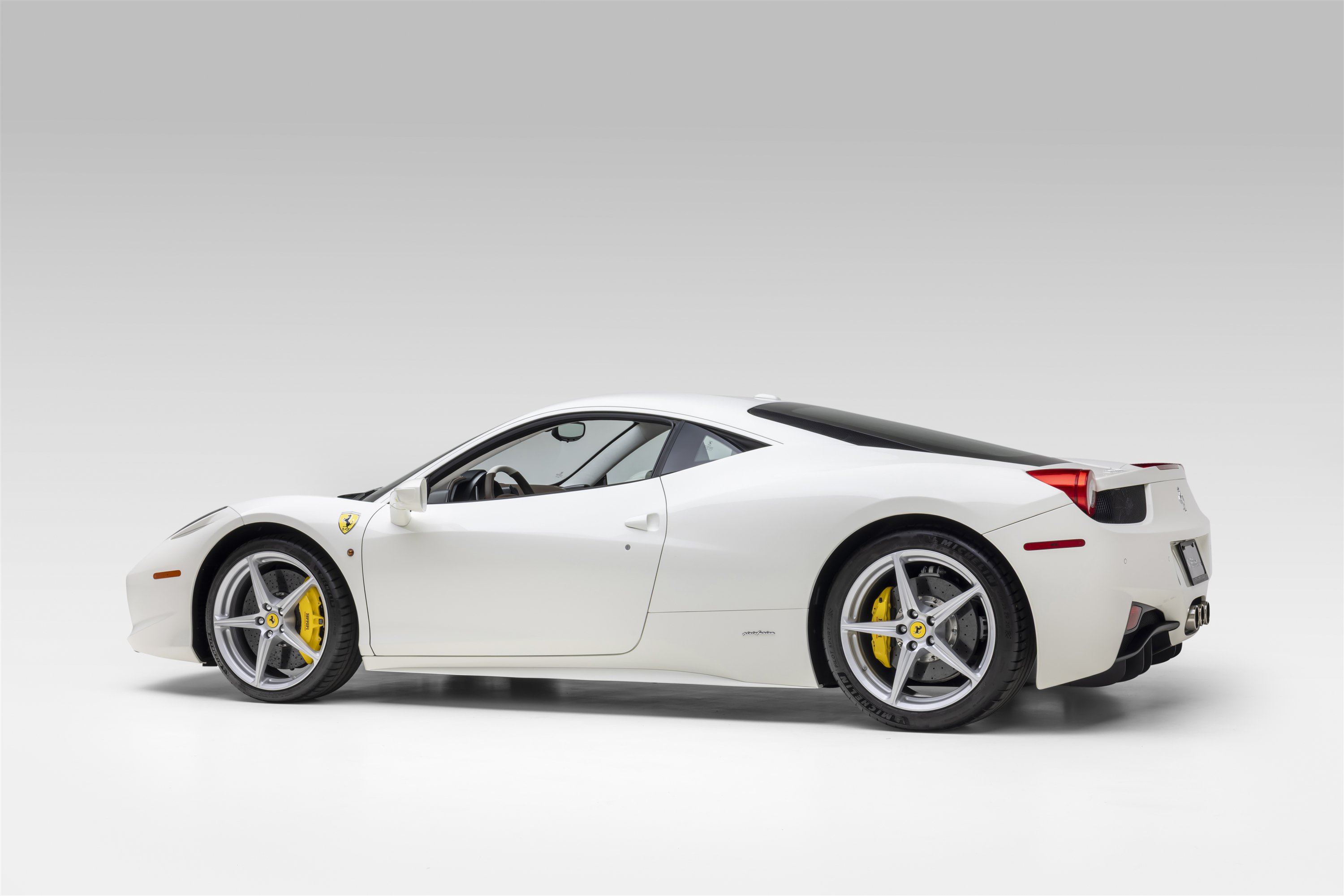 Certified 2014 Ferrari 458 Italia Coupe RWD image 4