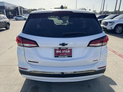 Used 2023 Chevrolet Equinox RS w/ LPO, Floor Liner Package FWD image 7