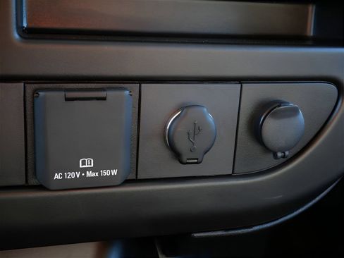 Used 2023 Chevrolet Express 3500 w/ Power Convenience Package image 25