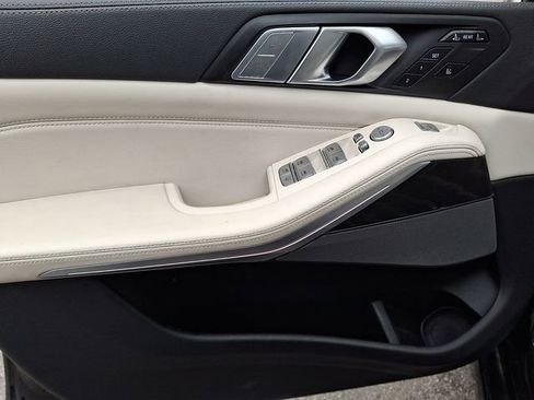 Used 2022 BMW X7 xDrive40i w/ Executive Package image 17