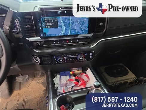Used 2025 Chevrolet Silverado 3500 LTZ w/ LTZ Convenience Package AWD/4WD image 9
