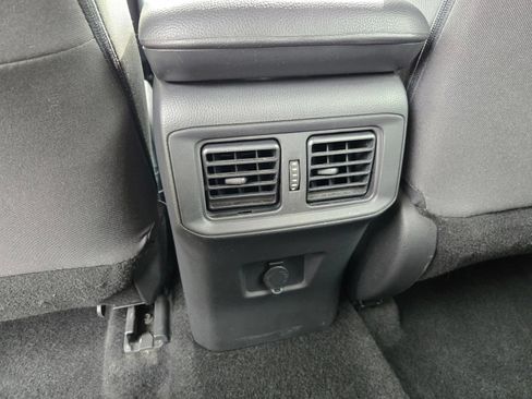 Used 2024 Toyota RAV4 LE AWD/4WD image 11