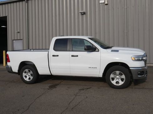 Used 2026 RAM 1500 Big Horn AWD/4WD image 2