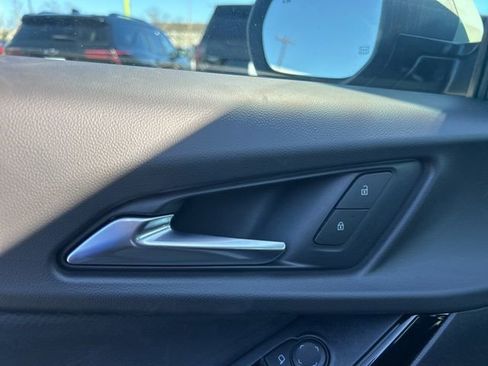 New 2026 Chevrolet Equinox LT w/ Convenience Package II image 12