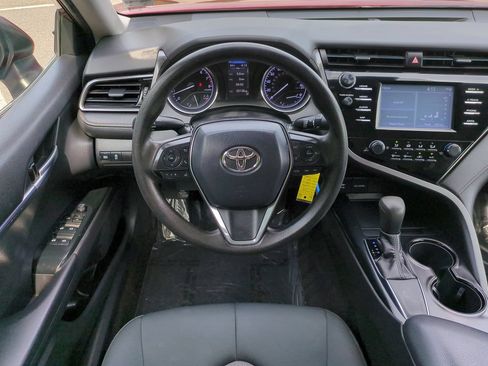 Used 2019 Toyota Camry LE FWD image 15