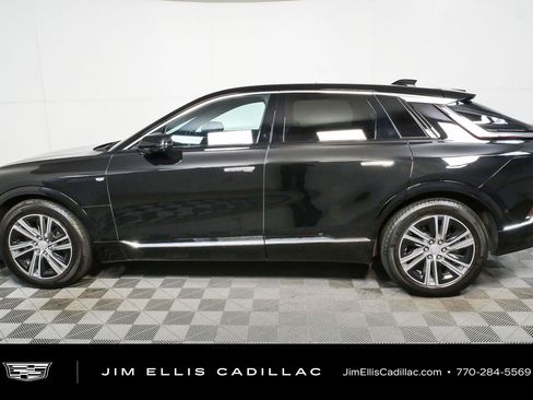 Used 2024 Cadillac Lyriq Luxury AWD/4WD image 24