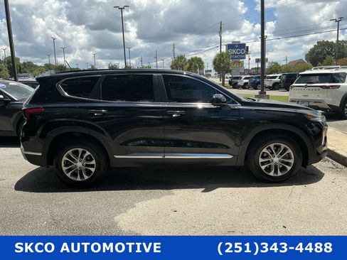 Used 2020 Hyundai Santa Fe SE FWD image 6