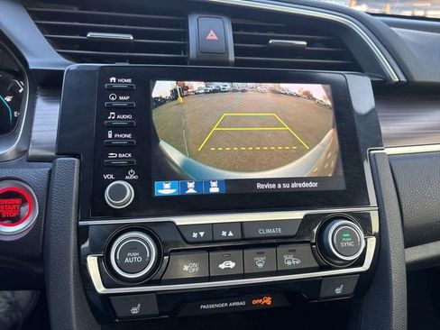 Used 2019 Honda Civic Touring image 7