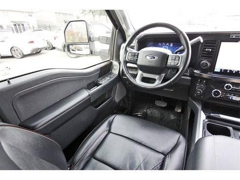 Used 2024 Ford F350 Lariat w/ Lariat Ultimate Package image 7