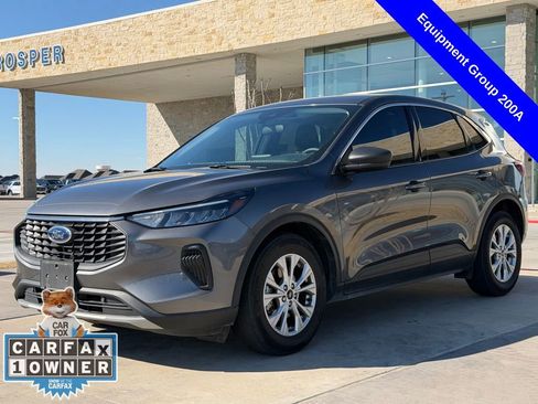 Used 2023 Ford Escape Active w/ Cold Weather Package image 9