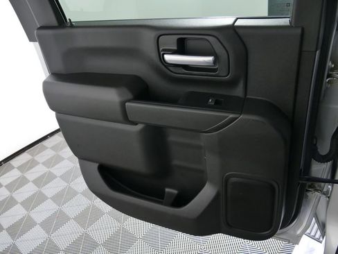 Used 2023 Chevrolet Silverado 2500 Custom w/ Custom Convenience Package AWD/4WD image 3