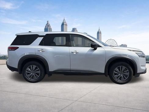 Certified 2025 Nissan Pathfinder S FWD image 5