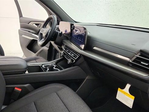 New 2026 Chevrolet Traverse LT w/ Midnight/Sport Edition image 38