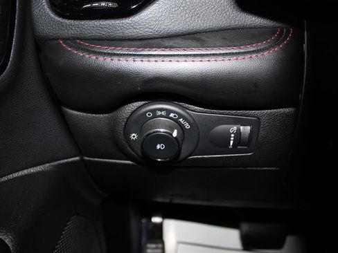Used 2022 Dodge Durango R/T w/ Blacktop Package AWD/4WD image 28