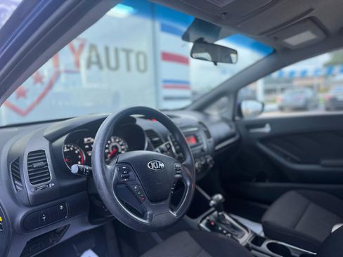 Used 2017 Kia Forte LX FWD image 36