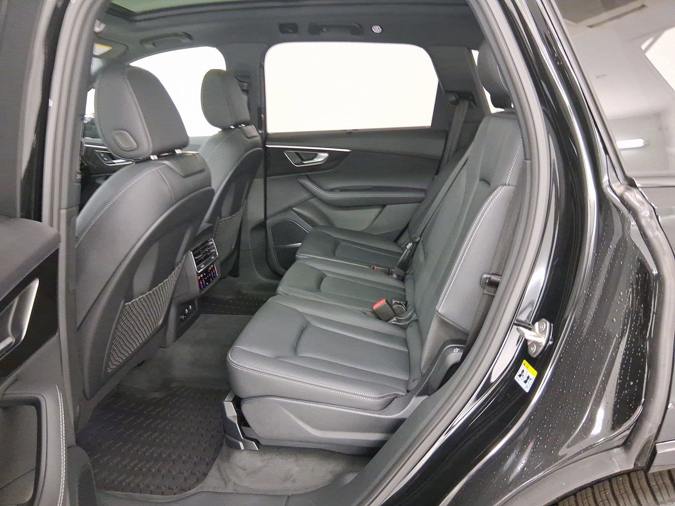 Certified 2026 Audi Q7 3.0T Premium Plus w/ Premium Plus Package AWD/4WD image 13