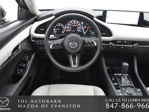 Certified 2025 MAZDA MAZDA3 2.5 Turbo Sedan w/Premium Plus image 25