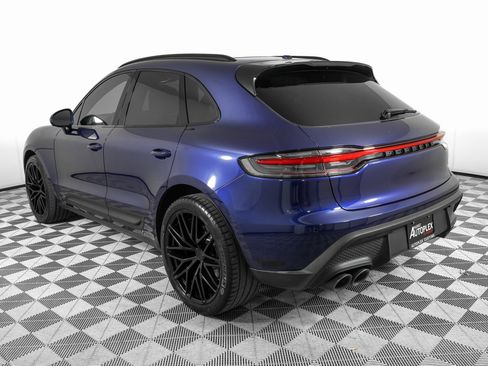 Used 2024 Porsche Macan image 7