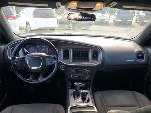Used 2019 Dodge Charger SXT image 24