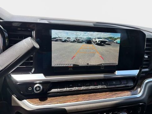 Used 2022 GMC Sierra 1500 SLE image 24