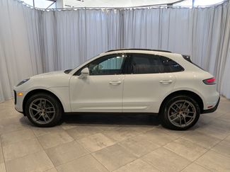 Certified 2025 Porsche Macan video 2
