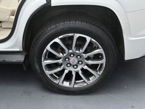 Used 2023 GMC Acadia Denali w/ Denali Ultimate Package FWD image 34