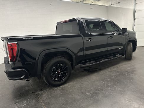 Used 2025 GMC Sierra 1500 Elevation image 9