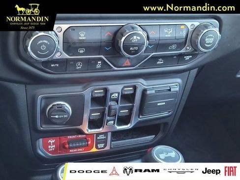 Used 2021 Jeep Wrangler Unlimited Rubicon AWD/4WD image 11