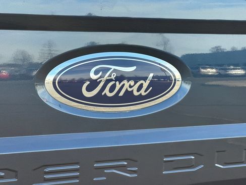 Used 2019 Ford F250 XLT w/ XLT Premium Package image 25