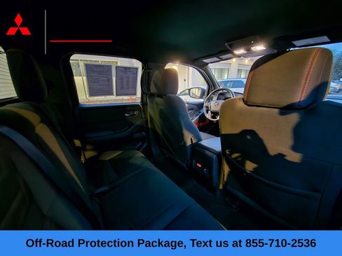 Used 2023 Nissan Frontier PRO-4X w/ Pro Convenience Package image 18