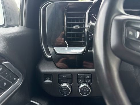 Used 2025 GMC Sierra 1500 SLT AWD/4WD image 22