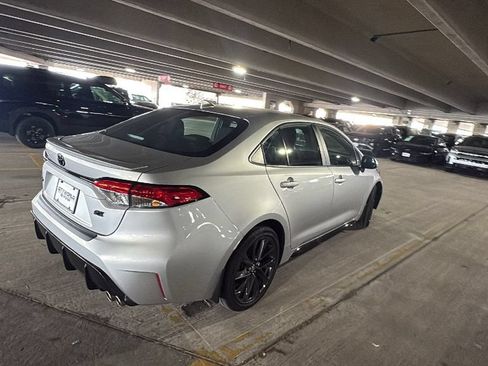 Used 2025 Toyota Corolla SE FWD image 5