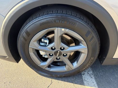 Used 2025 Kia K4 FWD image 30