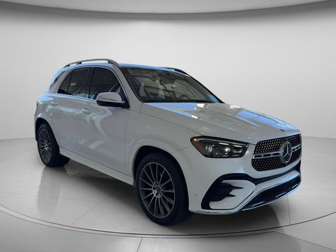 Used 2024 Mercedes-Benz GLE 450 4MATIC image 16