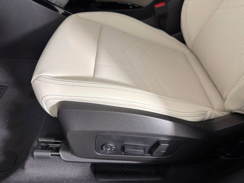 Used 2026 BMW X1 xDrive28i w/ Technology Package AWD/4WD image 11