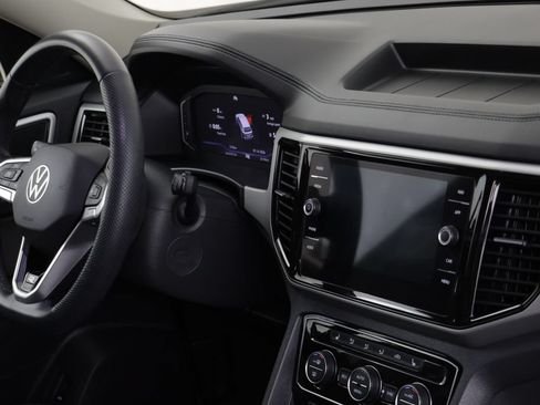 Certified 2023 Volkswagen Atlas SEL R-Line AWD/4WD image 21