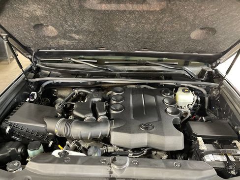 Certified 2019 Toyota 4Runner SR5 Premium AWD/4WD image 9