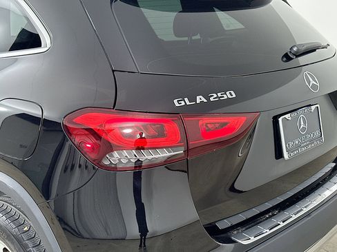 Certified 2023 Mercedes-Benz GLA 250 4MATIC image 41