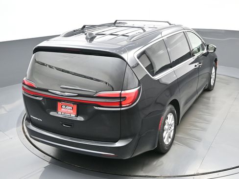Used 2022 Chrysler Pacifica Touring-L FWD image 39