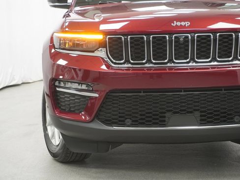 Used 2024 Jeep Grand Cherokee Limited w/ Luxury Tech Group II AWD/4WD image 7