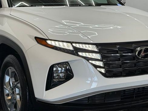Certified 2023 Hyundai Tucson SE image 2