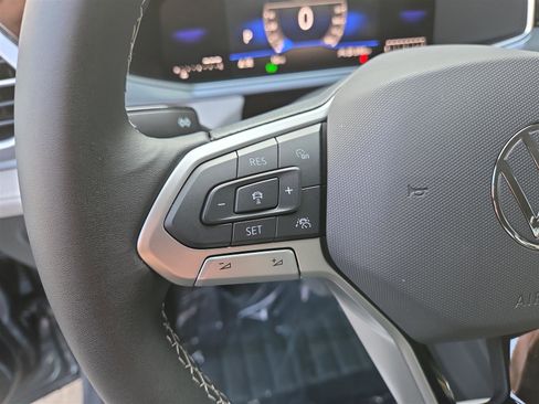 New 2025 Volkswagen Taos SE image 17