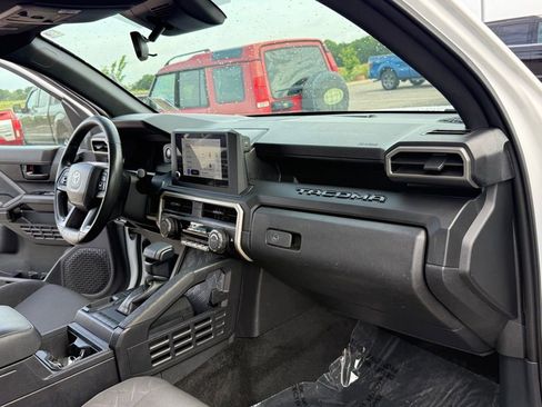 Used 2024 Toyota Tacoma SR RWD image 10