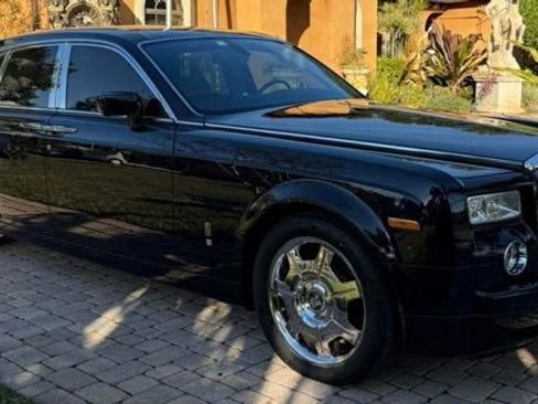 Used 2006 Rolls-Royce Phantom Sedan RWD image 2