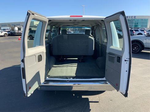Used 2009 Ford E-150 and Econoline 150 Wagon image 13