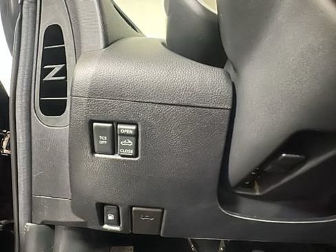 Used 2004 Nissan 350Z Touring RWD image 19
