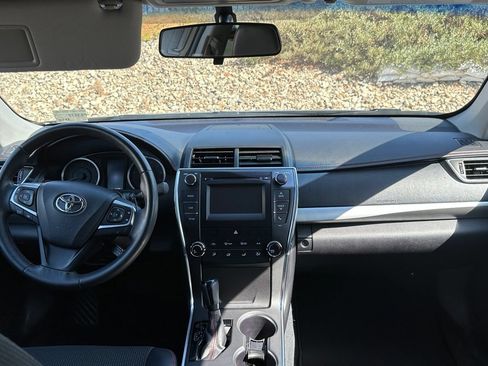 Used 2017 Toyota Camry SE FWD image 8