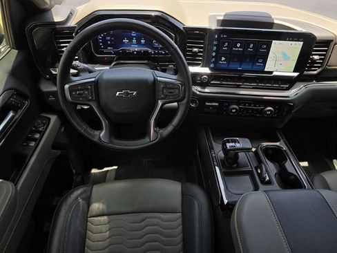 Used 2025 Chevrolet Silverado 1500 ZR2 w/ Technology Package AWD/4WD image 14