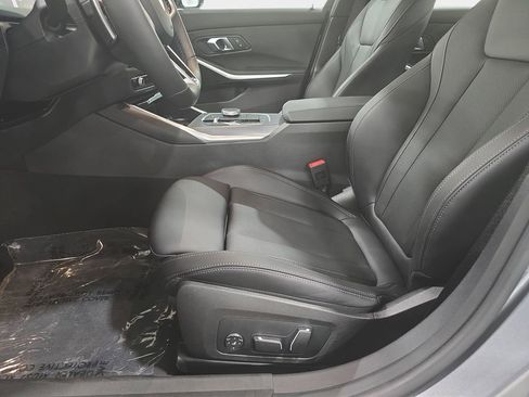Used 2026 BMW 330i Sedan w/ M Sport Package image 25