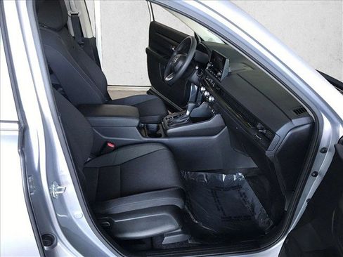 Used 2025 Honda CR-V EX image 22